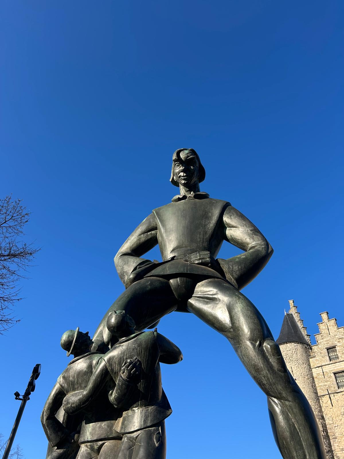 statua